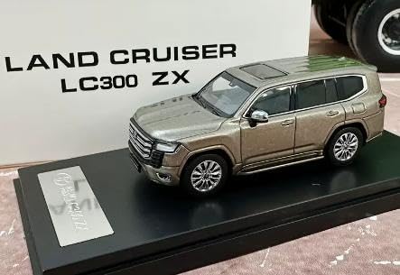 オフロード SUV ミニカー ベージュ　ランクル ホビージャパン 1/64 トヨタ ランドクルーザー 250 サンド 左